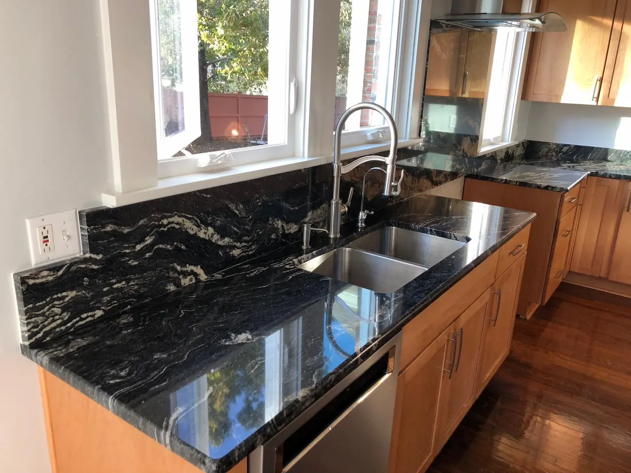 Deep Countertop Design designyournewlifestyle.com